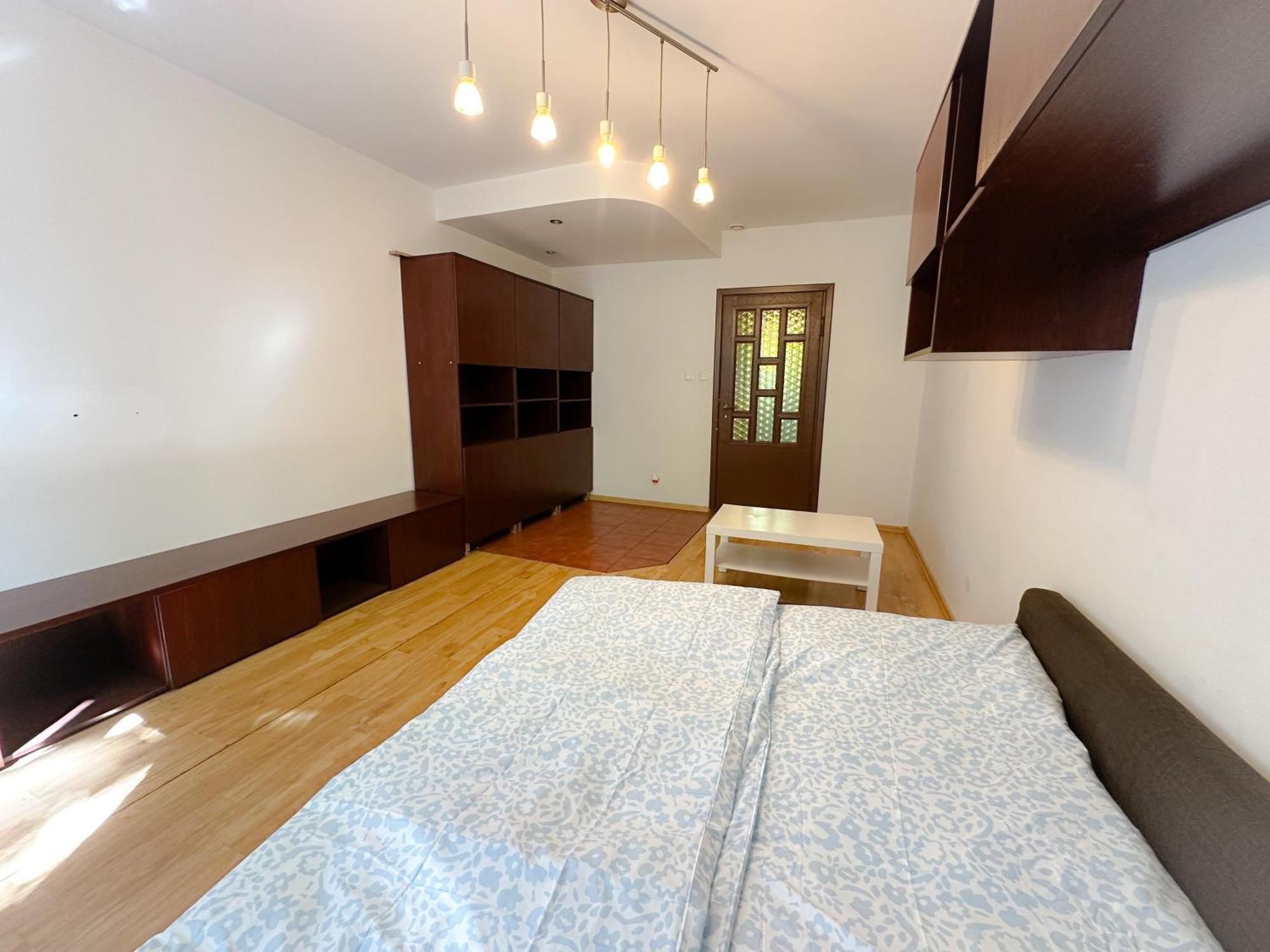 Apartament *